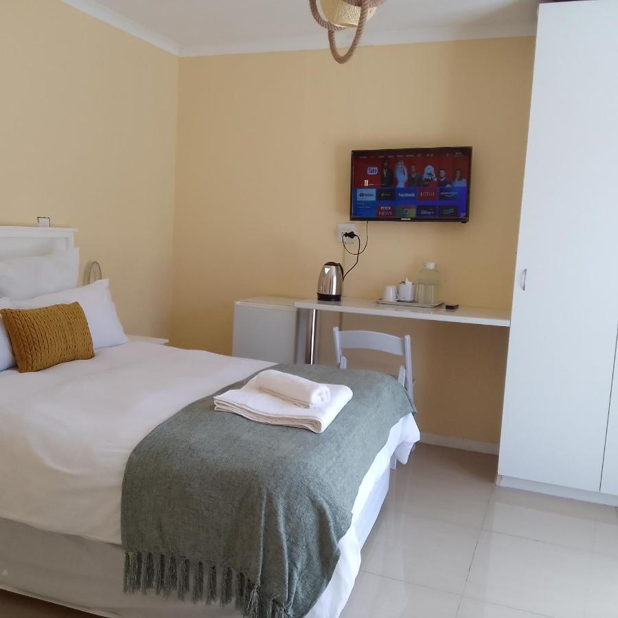 Naliya Guest house