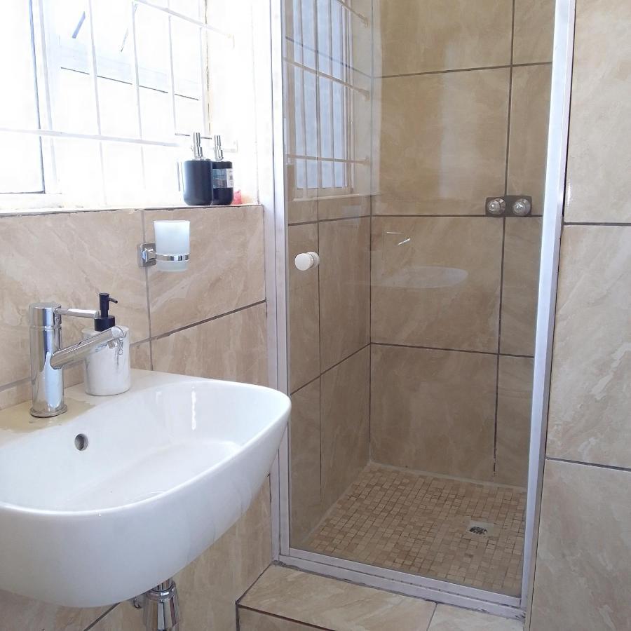 Naliya Guest house
